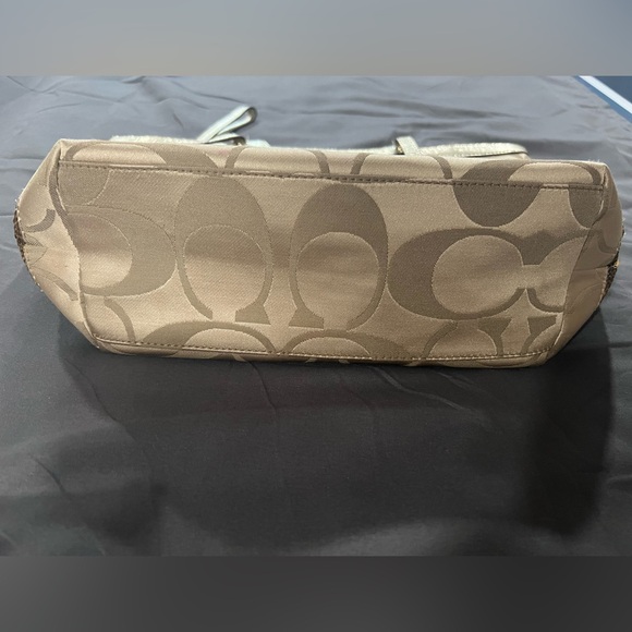 Coach Gold Jacquard Signature Gold Sequins Zip Tote Purse - Picture 5 of 8